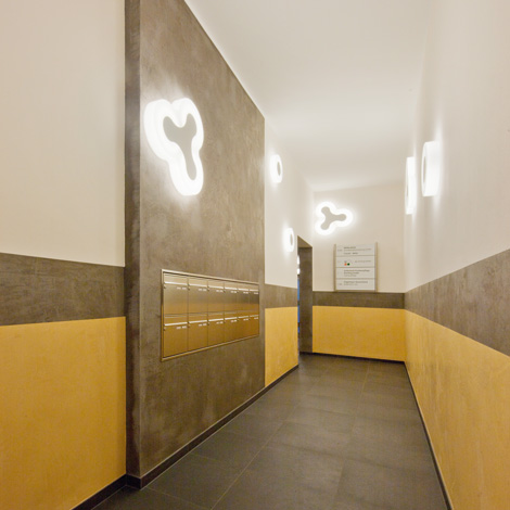 Eingangsgestaltung Schillerstraße, München