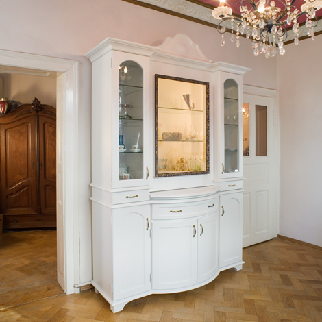 Vitrinenschrank