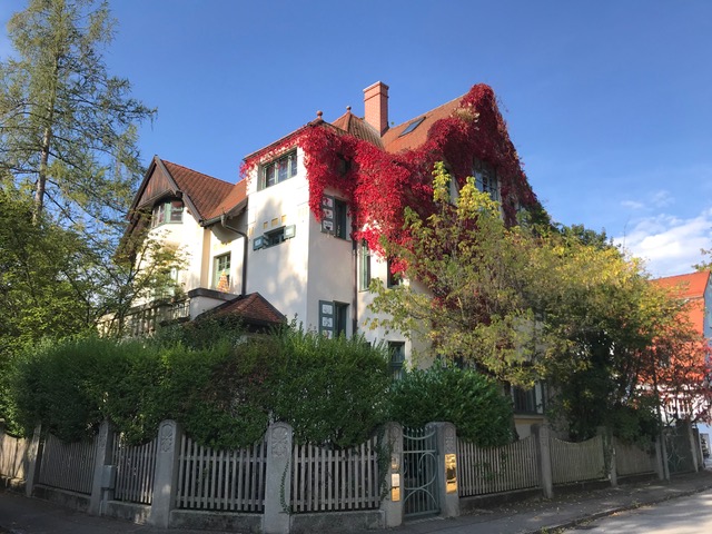 Wunderschöne Jugendstilvilla in Pasing sucht …